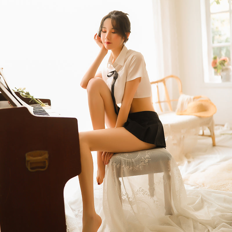 清纯学院风露脐百褶裙摆学生制服(均码/加大码)G389
