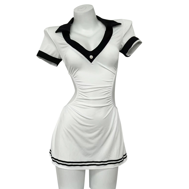 [25.08.28新品]深V露胸紧身包臀动感小女友可爱纯欲学生制服套装 Y2795